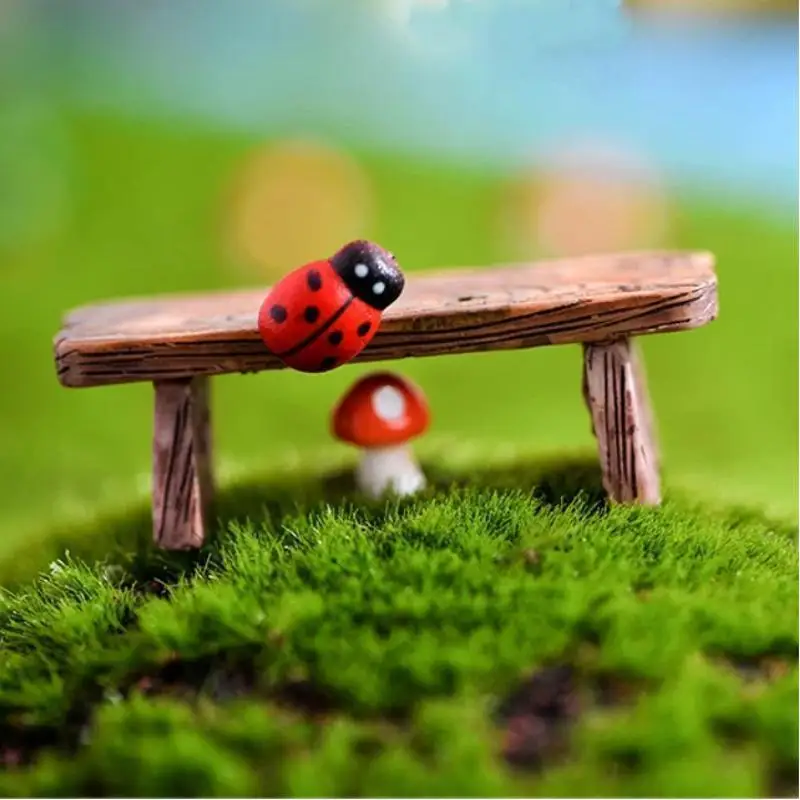 1/2Pcs Mini Wooden Chair Pendant Moss Micro Landscape Couple Love Chair Resin Crafts DIY Doll Toy House Accessories Garden Decor