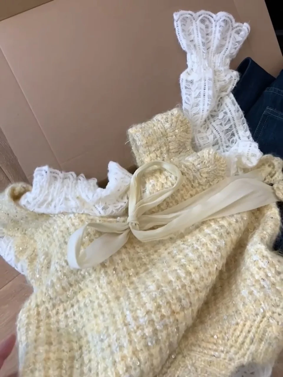 Koreański sweter z dekoltem w serek, dzianinowy, wyszczuplający, jesienny, nowy model, luźny krój, regularny sweter.