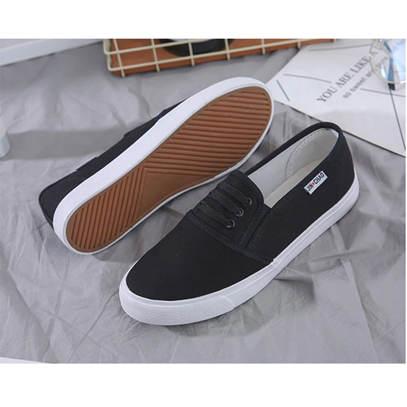 Sapatos de pano masculinos macios e respiráveis slip-on preto puro plano masculino marca sapatos casuais antiderrapantes d557