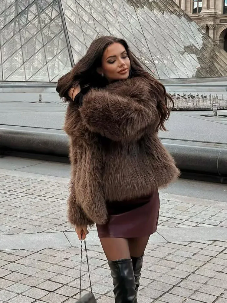 

HH Women's 2025 Winter Fashion Versatile Warm Lapel Fur 3-Colors Jacket Female Street Temperament Simple Faux Fur Effect Jacket