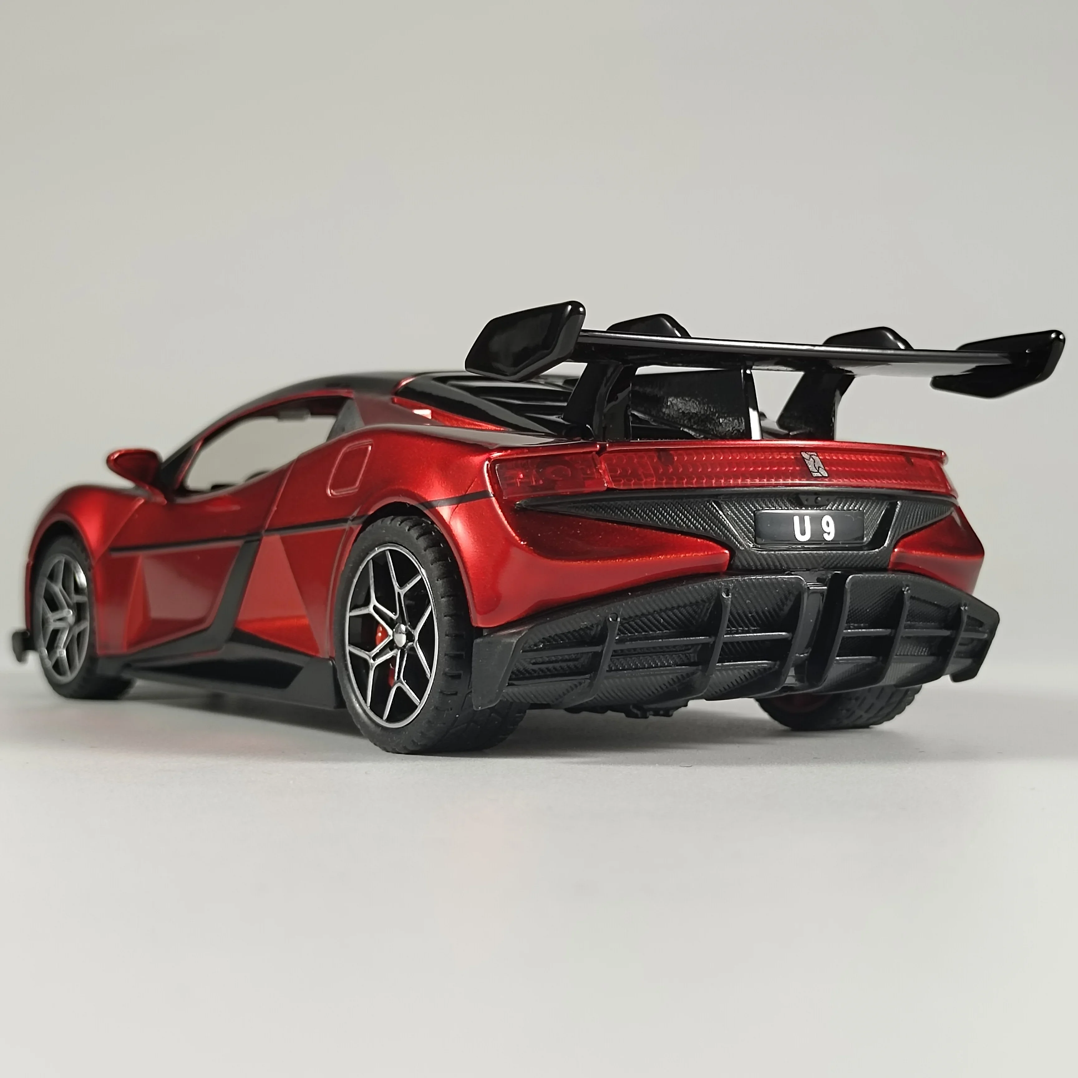 

1:32 BYD Look Up U9 Чистая электрическая производительность Суперкар из сплава, литая под давлением модель автомобиля, центральное управление, дисплей, украшения, украшения