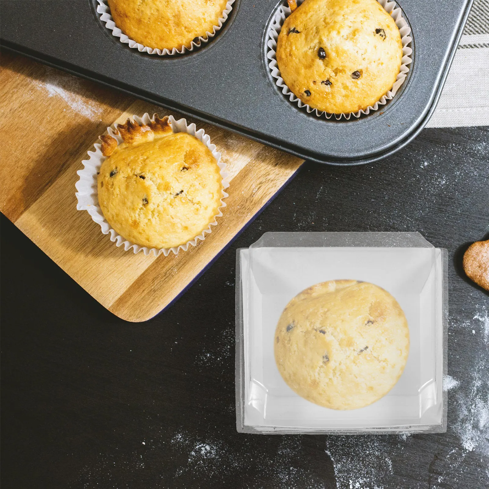 

50 шт. прозрачных коробок для тортов, маленьких контейнеров для десертов, кексов, нарезанных тортов, печенья, конфет, подарков для вечеринок, контейнеров для продуктов из пекарни