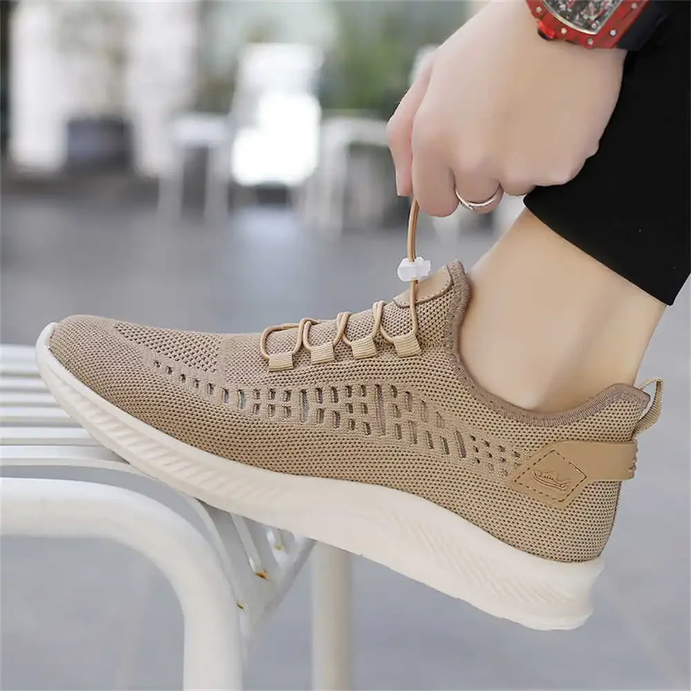 Nummer 42. Mash Jeugd Tennis Casual Gouden Herenschoenen Sneakers Kleurrijk Sport Luxe Nieuwe Collectie Temis Bovenwerk Draagbaar