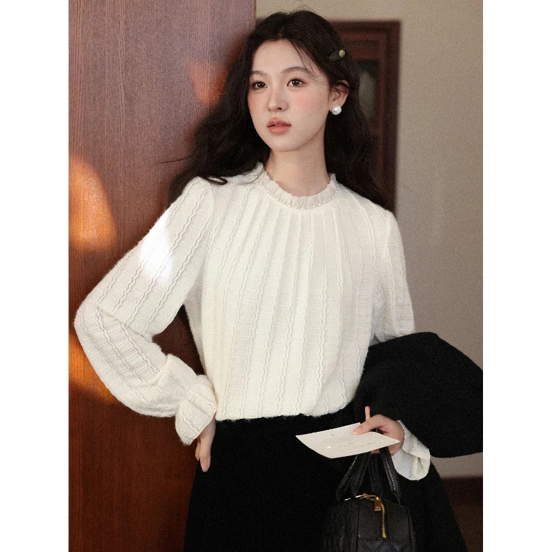 

ALXNAN Beige Pullover Pearl Ruffles Patchwork Lantern Sleeves Wrinkle Simple Knitwear Versatile Layering Ladies Clothing L58821