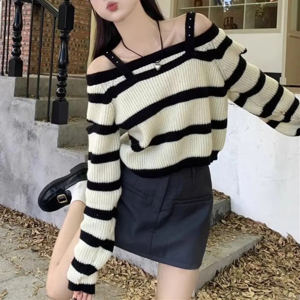 

Women's Sweet Spicy Off-Shoulder Striped Sweater High-Grade Contrast Color Long-Sleeved Top for Autumn Fashion Celebrity Style