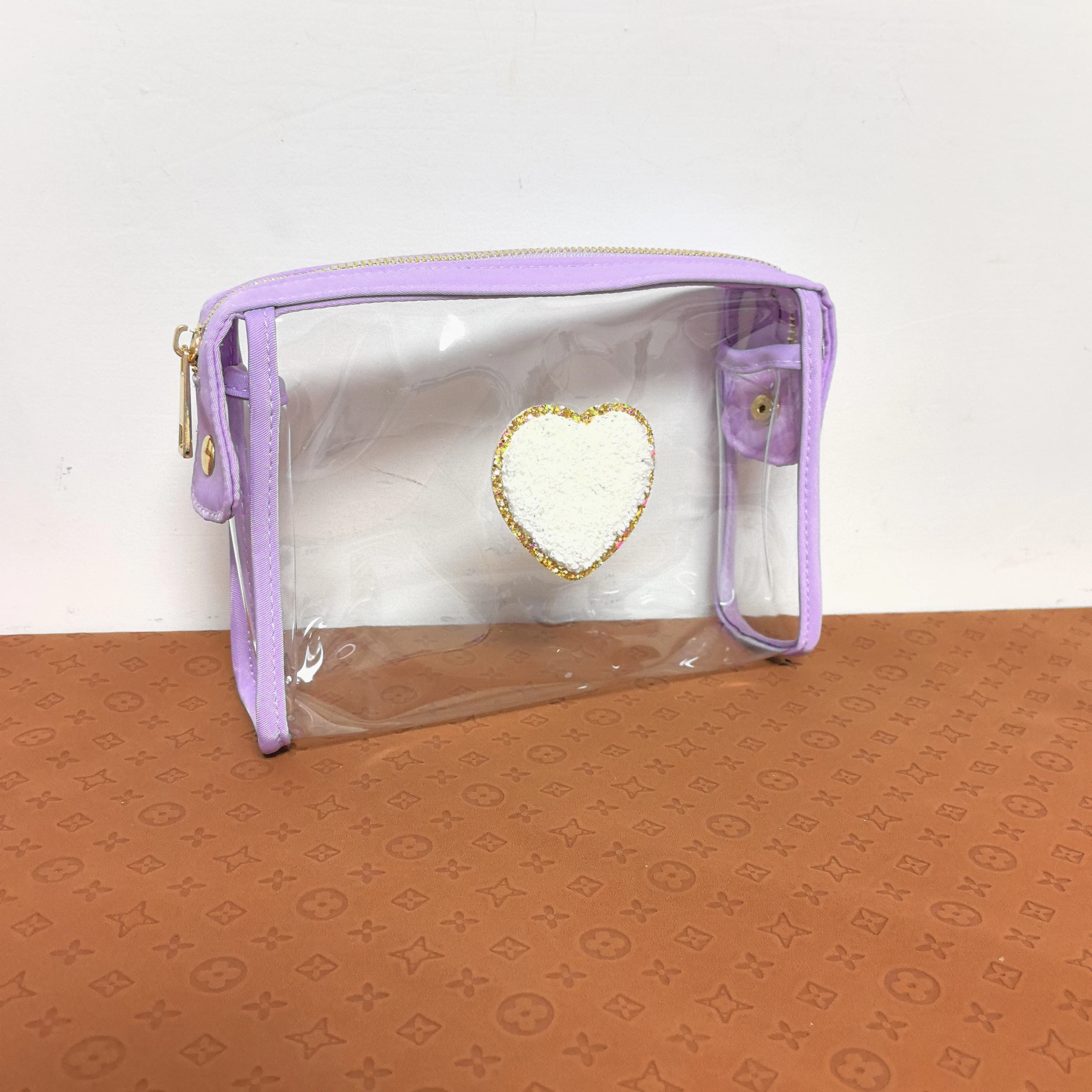 Parches de chenilla para planchar con forma de corazón, parche bordado blanco para planchar, bolsa para coser, paquete de camiseta, accesorios, 1 piezas