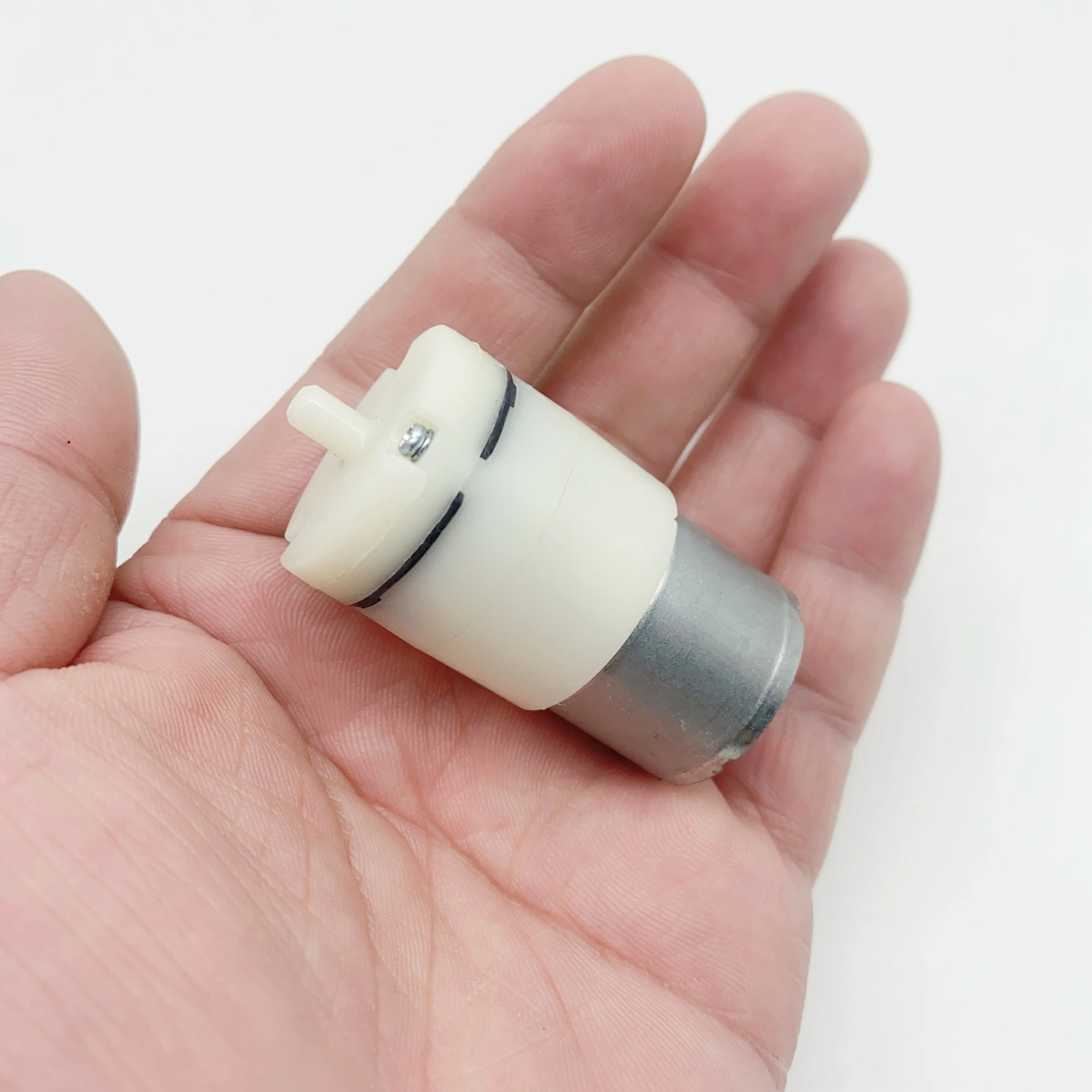 

1PCS 310 Vacuum Pump DC 5V Diaphragm Negative Pressure Pump Electric Mini Pump for Spraying Machine Parts