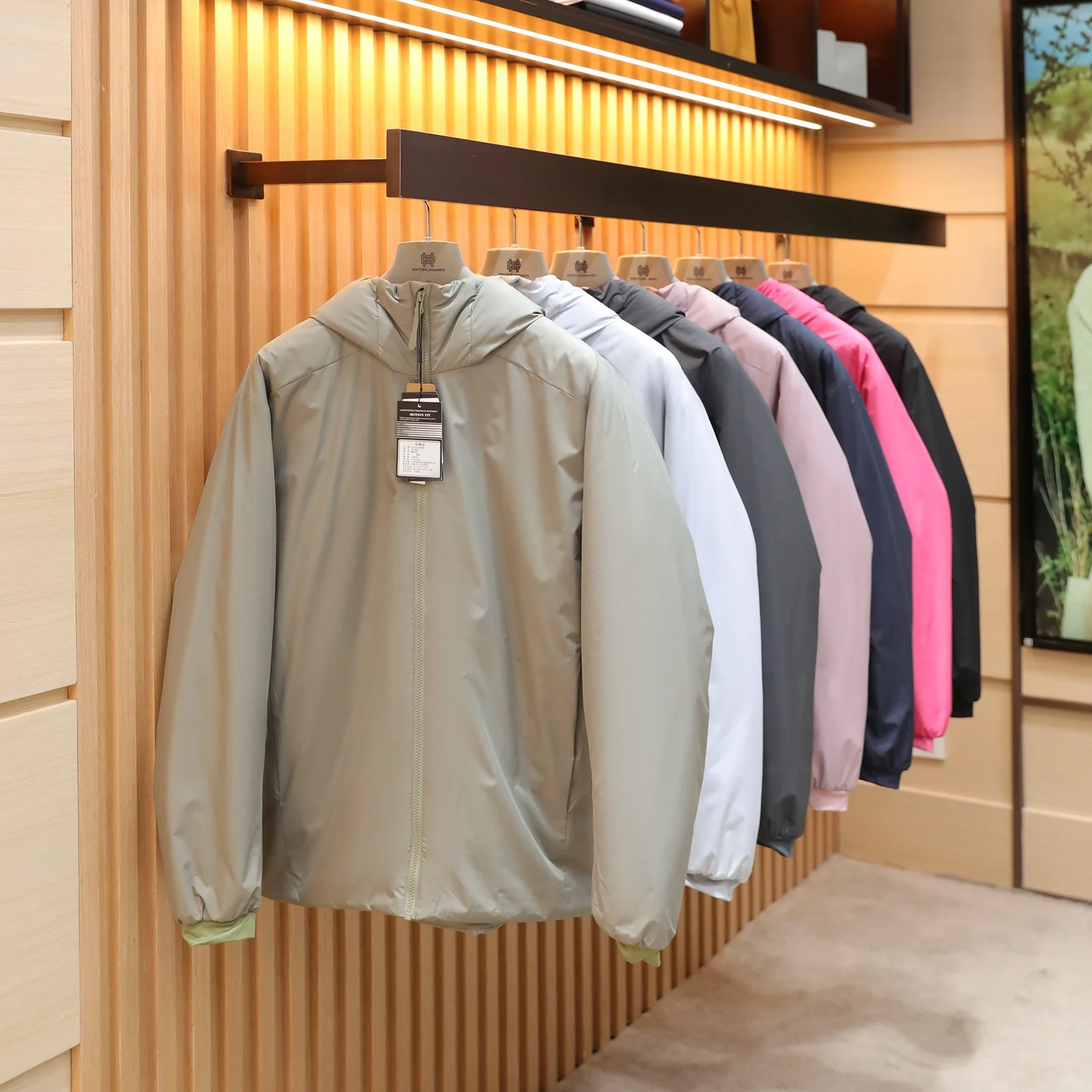 

Утепленная мужская хлопковая куртка с капюшоном для активного отдыха, теплая, модная, городская, с длинными рукавами, приталенного кроя, молодежная, повседневная, зимняя