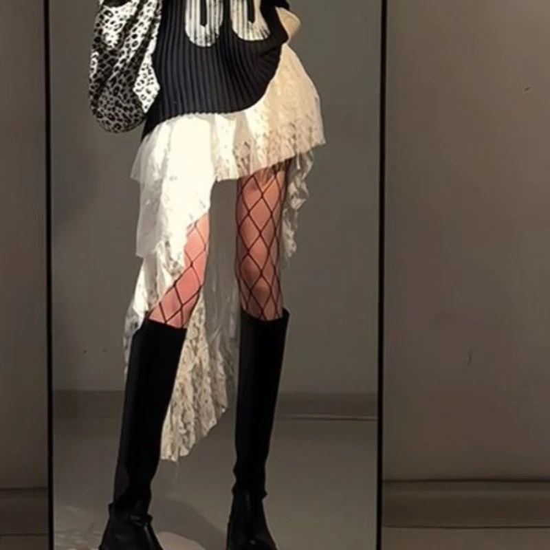 American Spice Girl Style Printed V-Neck Knitted Sweater Women's Autumn and Winter White Irregular Lace Skirt Two-piece Set 2026