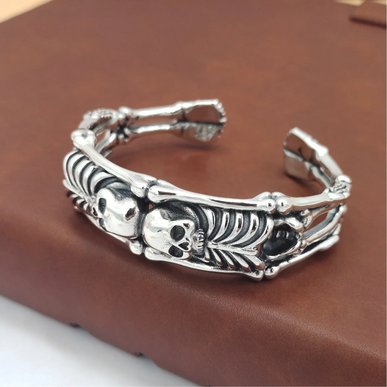 

Gothic style S925 sterling silver retro fashion man pair skull bracelet trendy unique ins simple jewelry