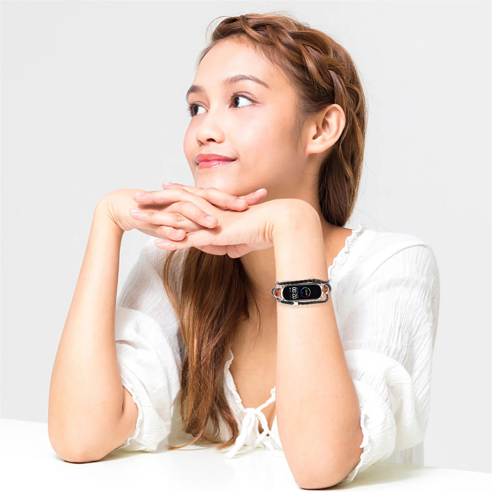 

1Pcs Handcrafted Metal Beaded Wristband Replacement Strap for Smart Band 6 Retro Style DIY Adjustable Vintage Fitness