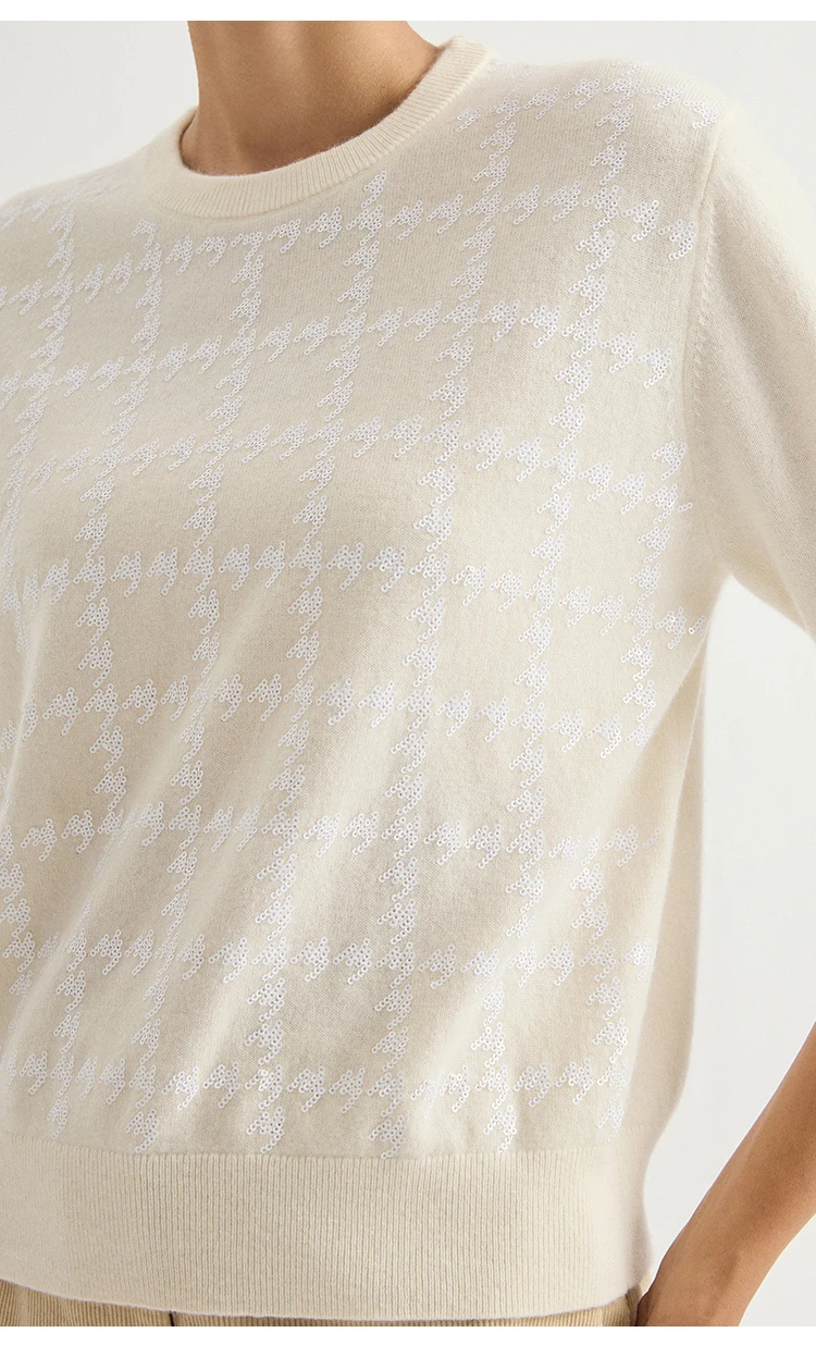 BD4621791 Damen Pullover aus 100% Kaschmir mit kurzen Ärmeln, Rundhalsausschnitt, durchgehend mit Pailletten, durchbrochener Schulterbereich, Bürokleidung für den frühen Herbst. – Detail 4