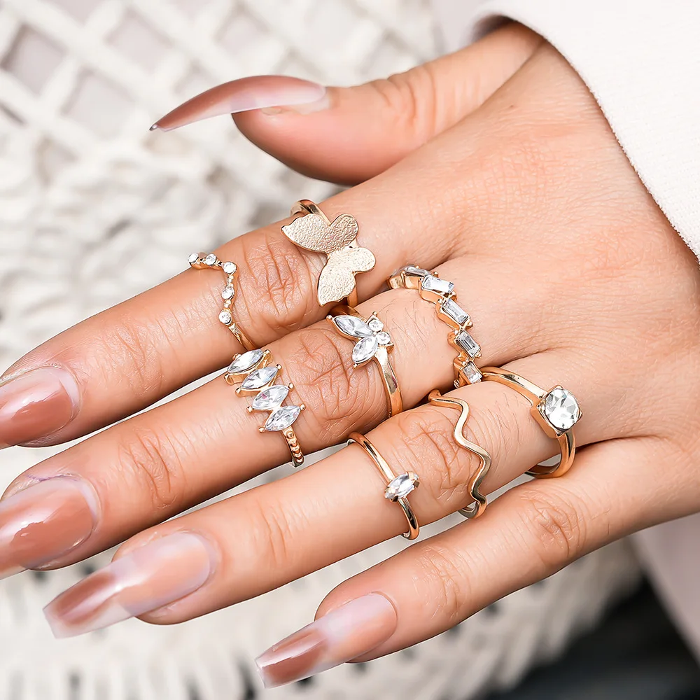 

8Pcs/Set Vintage Gold Color Wavy Butterfly Metal Rings Set for Women Simple Assembly Rings Paty Jewelry Gift Accessries