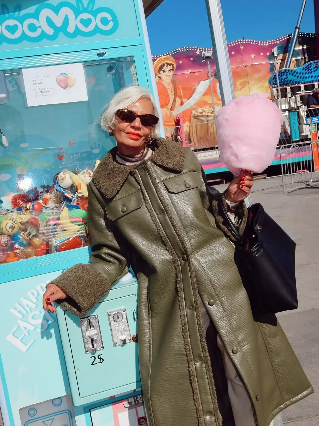 معطف جلد كاجوال من الفرو الأخضر مُزين بقطع القماش معطف نسائي أنيق ذو صدر واحد فضفاض ودافئ معطف طويل للسيدات ملابس خارجية للشارع