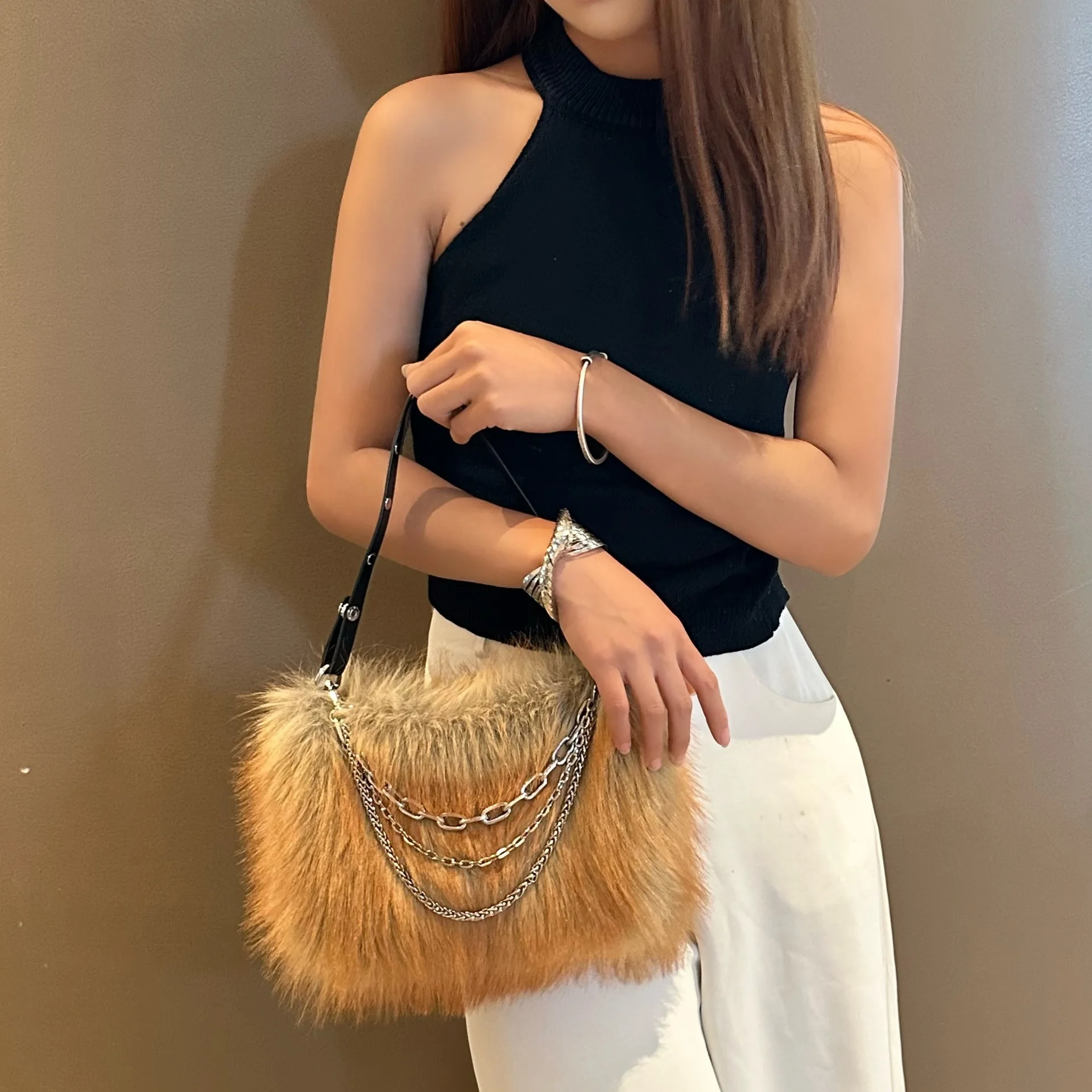 Women Punk Style Faux Fur Crossbody Bag Multi Layer Chain Decor Fluffy Plush Shoulder Bag Vintage Y2K Winter Handbag for Party