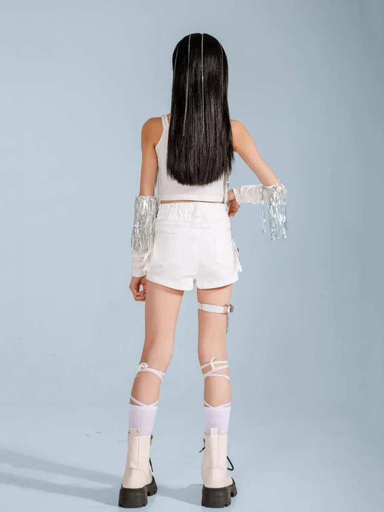 Mädchen Street Dance Kleidung Set Weiße Ernte Weste mit Silber Quaste Weiß Kurz/Hose Jazz Dance Kostüm Kpop Hip Hop Bühne Outfits