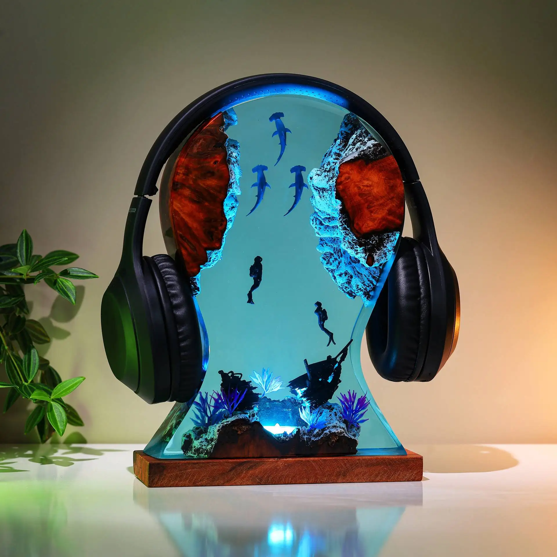 

Hot Sale Epoxy Headphone Holder Hanging Head Shark and Diver Resin Light Father's Day Gift