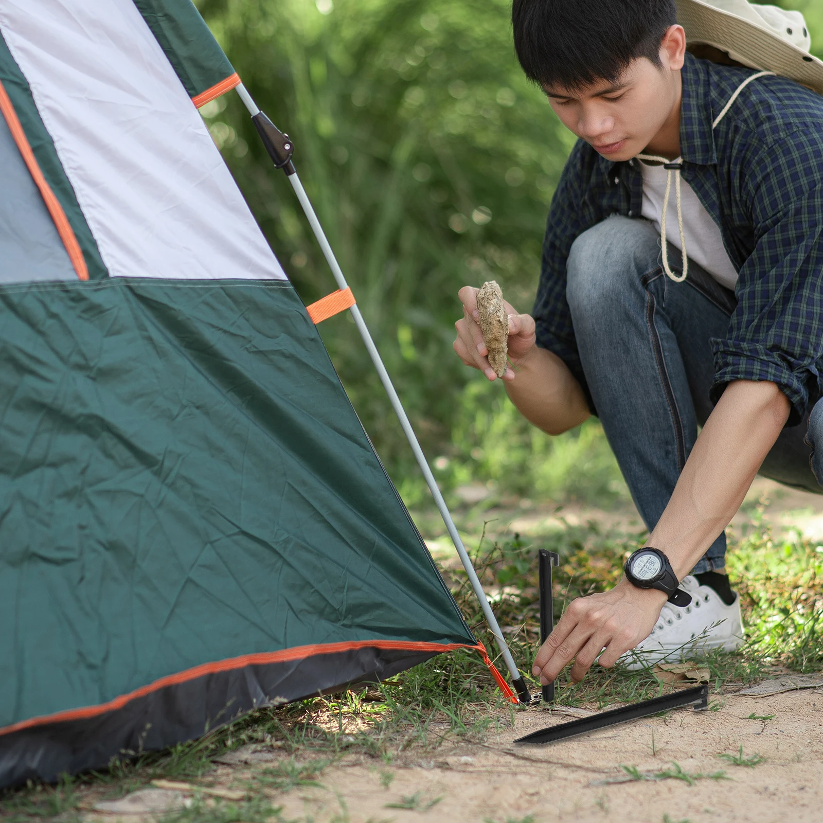 

10pcs Tent Pegs Camping Stakes Black 30x2 Plastic Ground Pegs for Tents Tarps Durable Lightweight Firm Support Outdoor Grass Ice