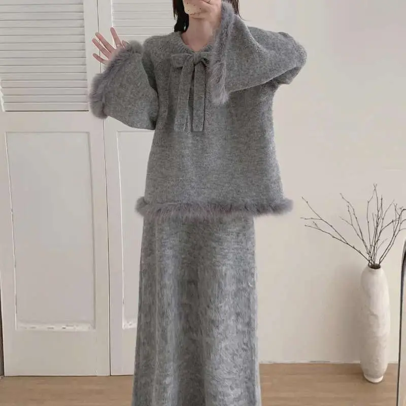 

2025 Autumn and Winter New Style: A Complete Set of Lazy, Loose and Gentle Sweater with Skirt Two-Piece Set