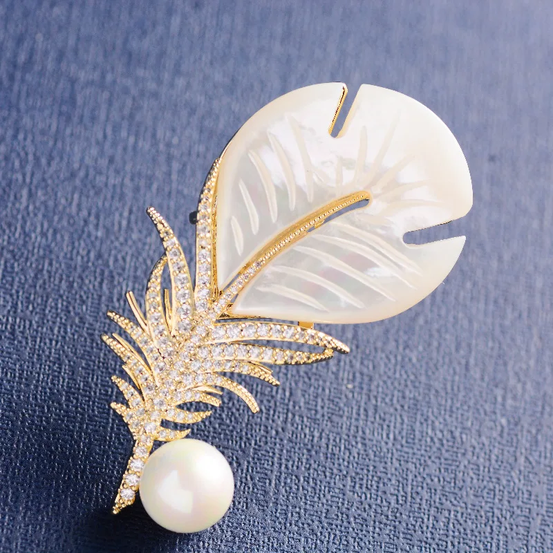 Chinese Style Lucky Feather Brooch Mother Of Pearl Round Pearl Paved Shiny Gems Gold Tone Blessing Fortune Lapel Pin For Women