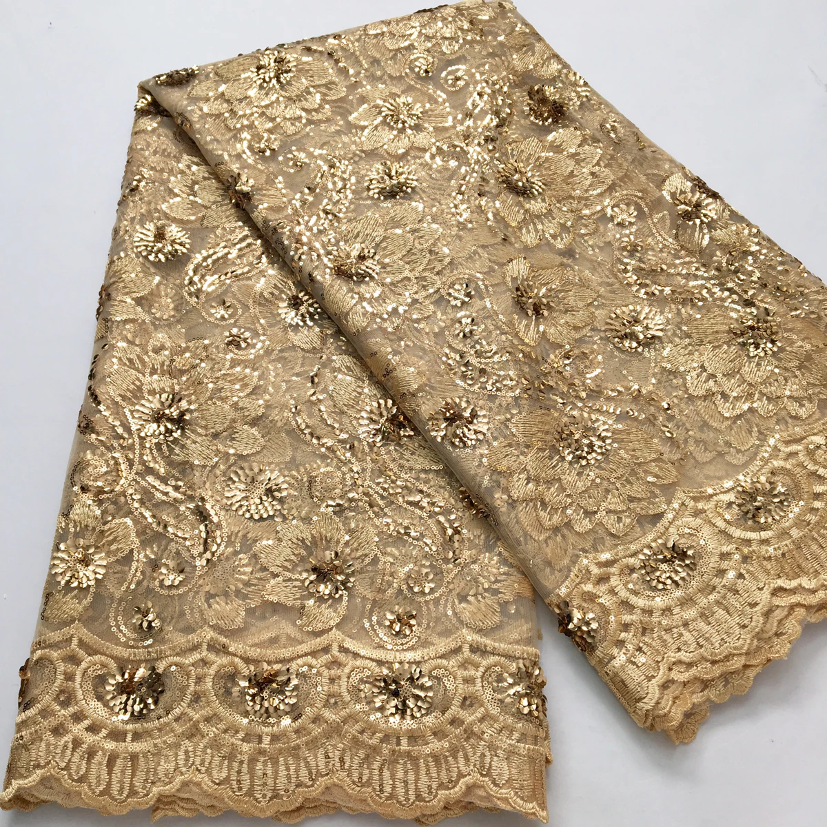 

Африканская сетчатая кружевная ткань с блестками 2024, новый дизайн, Женская кружевная ткань для свадебных платьев, шитье A4004