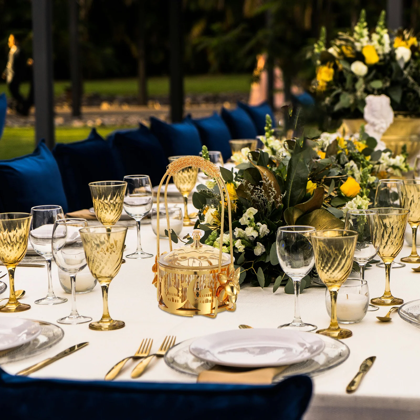 ラマダンサービングトレイ イードムバラク キャンディボウル 蓋付き 高級アラビア風スナックディッシュ イスラム教のテーブルデコレーション ラマダンのお菓子収納