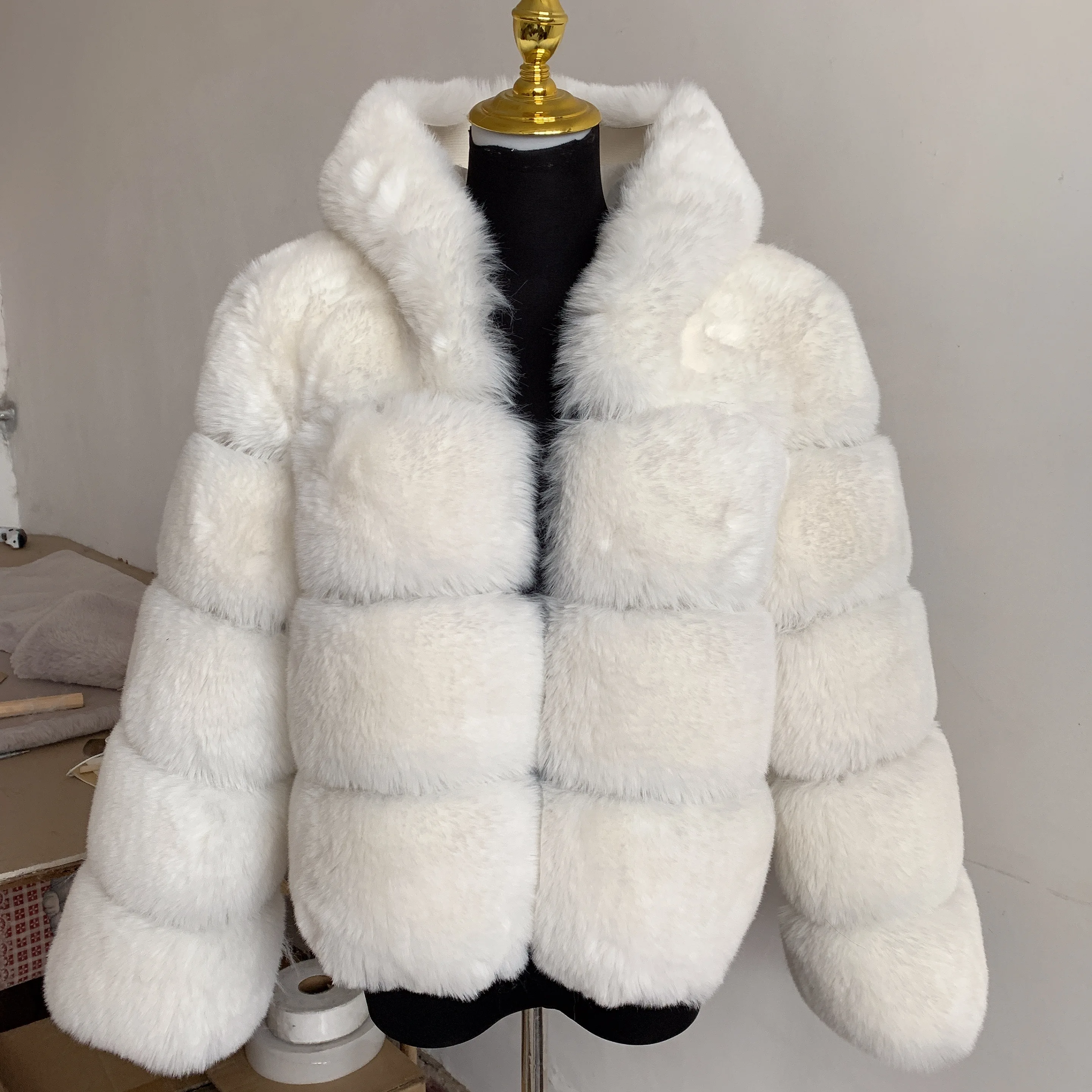 2022 Winter Warm Fake fox fur hooded coat Thick Faux Fur Hooded Jacket luxury women\'s winter coat faux fur coat High Quality