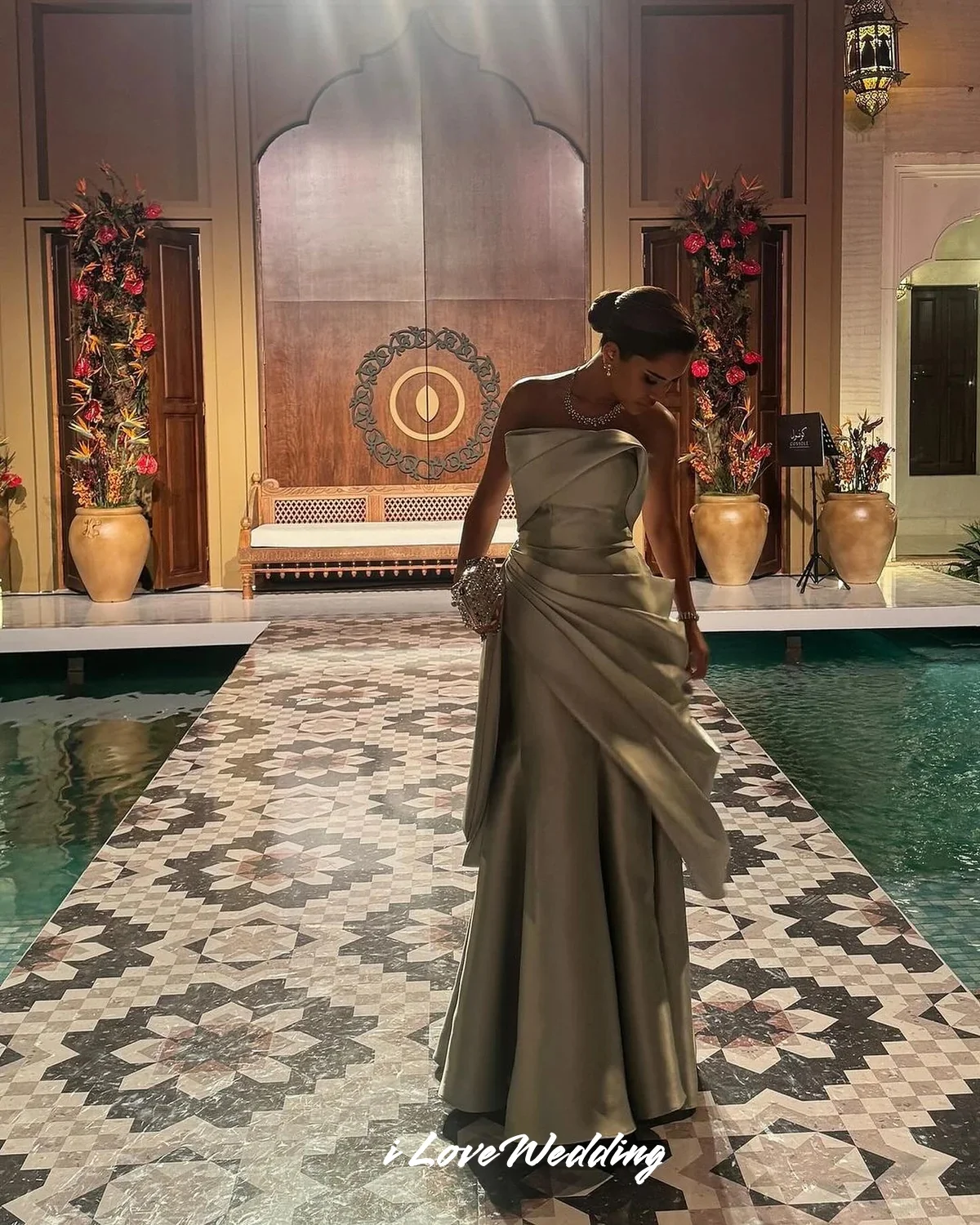 Women's Strapless Evening Dresses 2025 Sleeveless Backless Pleat Mermaid Saudi Arabic Prom Dress Wedding Party Dress Customized