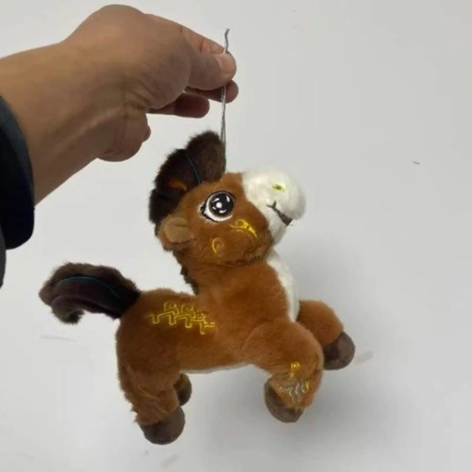 中国のマスコットキーリングペンダントチャーム馬のぬいぐるみ縁起の良いぬいぐるみキーホルダーハンドバッグ財布トートバッグ春祭り用