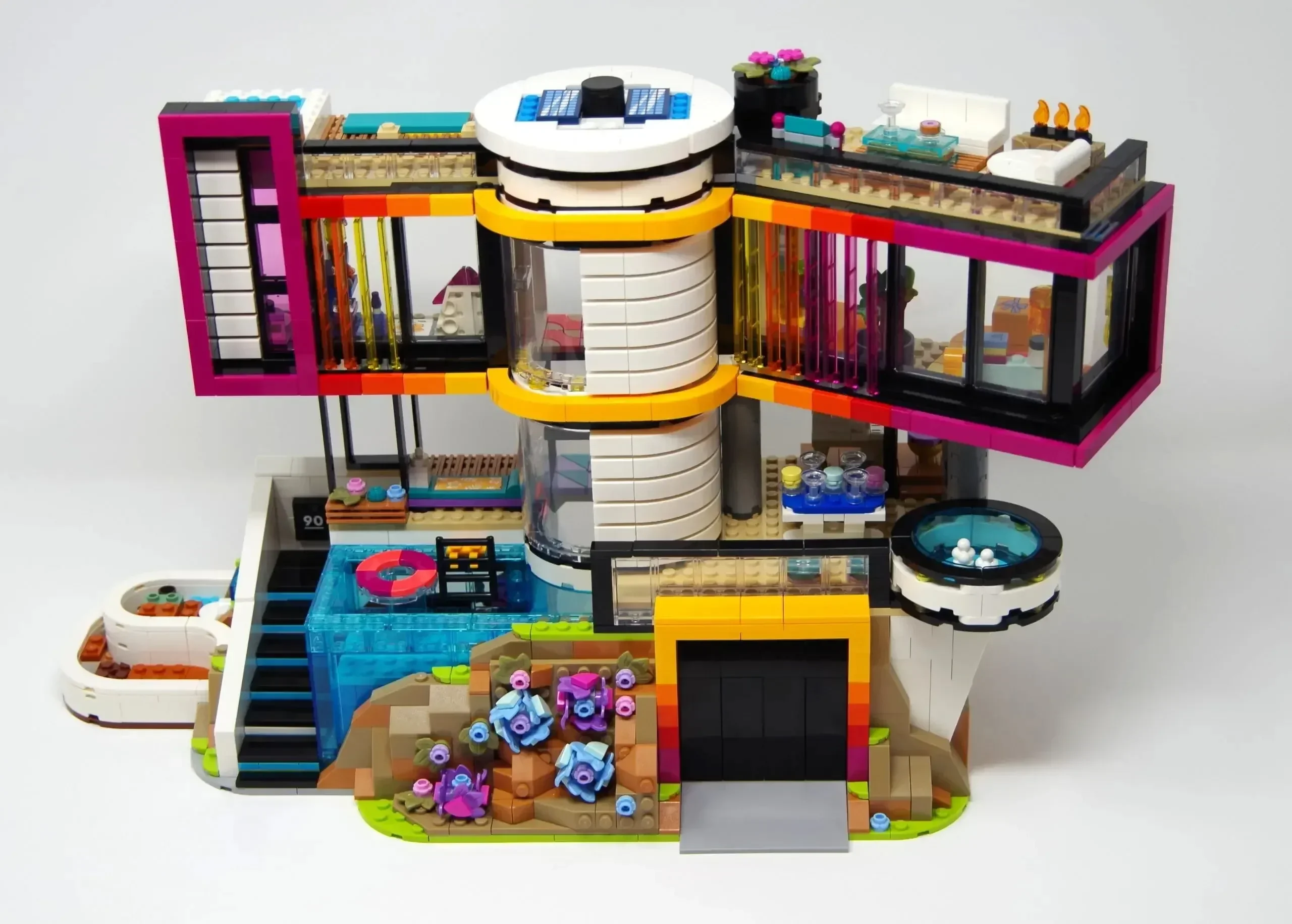Andrea's Modern Mansion (42639: The Ultimate LEGO Friends Build