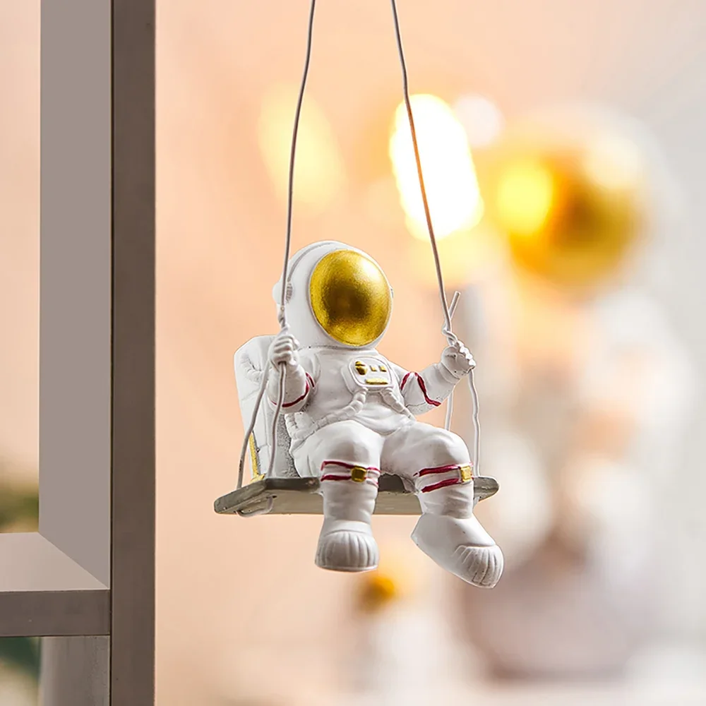 Classical Astronaut Statue Wall Decor Hang on the Wall Decor Refrigerator Office Home Living Room Decor Aesthetic Room Decor