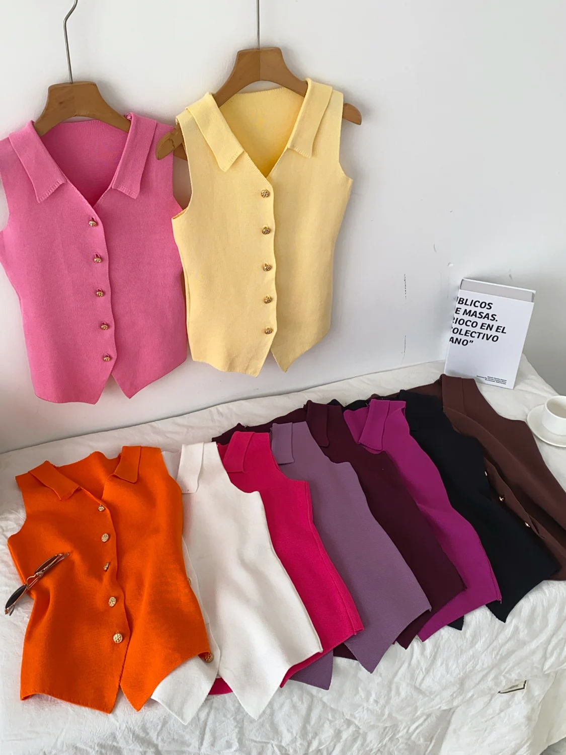

Summer Women's Knitted Vest Slim Fit Single Button Flip Collar Svel Top Korean Sle Commute Faion Small Fraance Sle