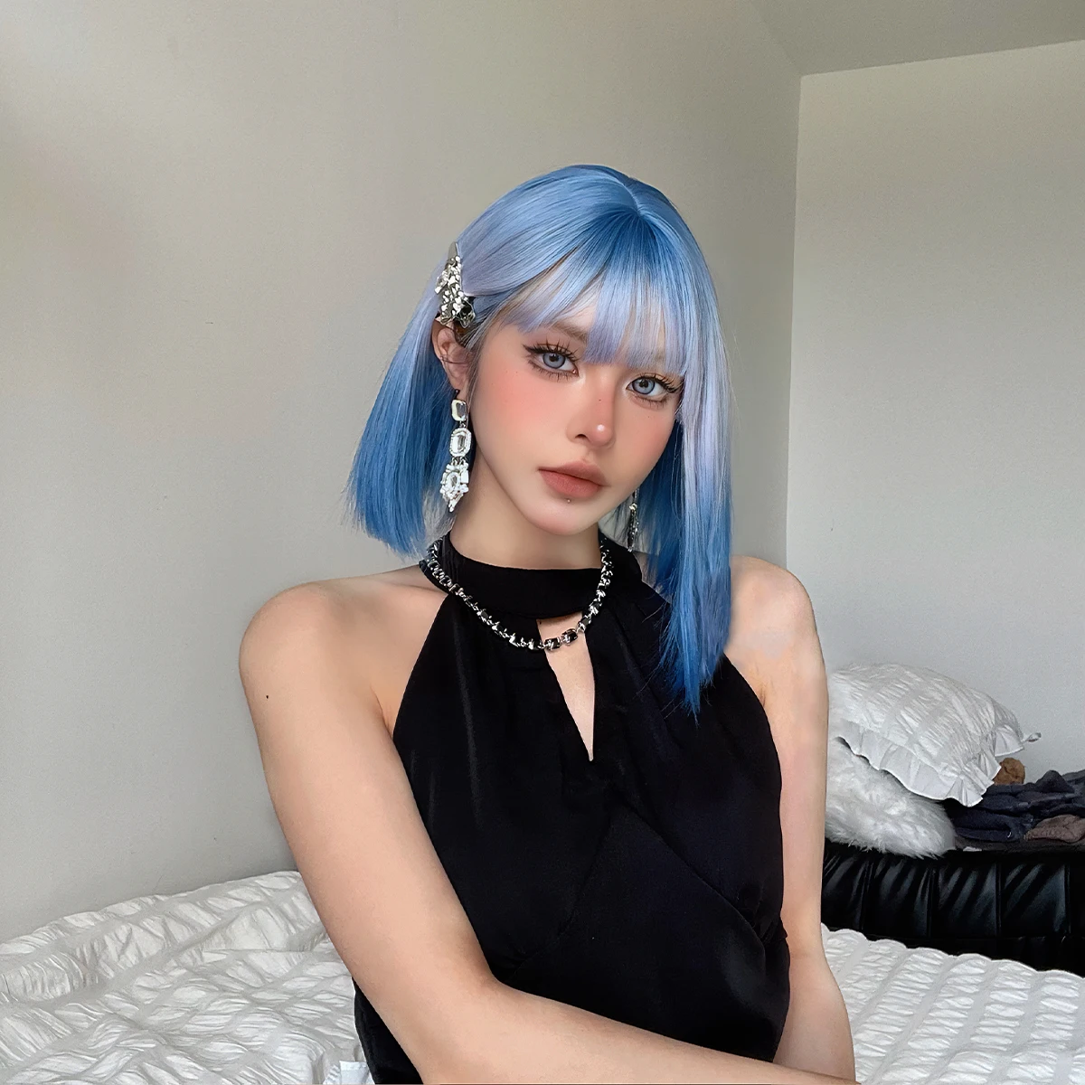 Short Straight Bob Synthetic Wigs Sky Blue White Ombre Wig with Bangs Lolita Cosplay Wigs for Women Halloween Party Wigs Daily