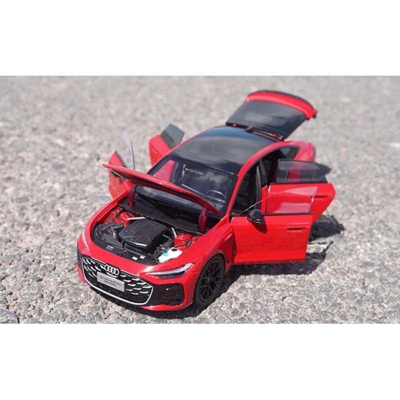 

Оригинальный масштаб 1:18 A5L, полностью открытая модель автомобиля из сплава, статическое украшение, коллекционные подарочные игрушки