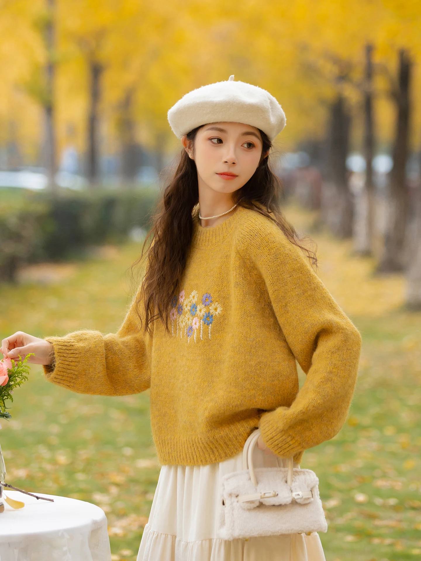 

Свободный женский вязаный свитер с вышивкой, мягкий, уютный, осенне-зимний, модный, повседневный, с длинными рукавами, круглым вырезом, топ