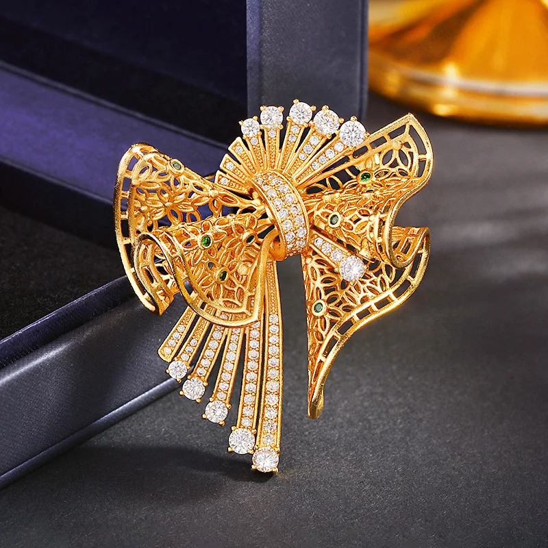 OKILY Retro Holloow Wrinkle Design Bow Brooch High-end Micro-inlaid Zirconium Exquisite Bowknot Corsage for Women Pins Accessori