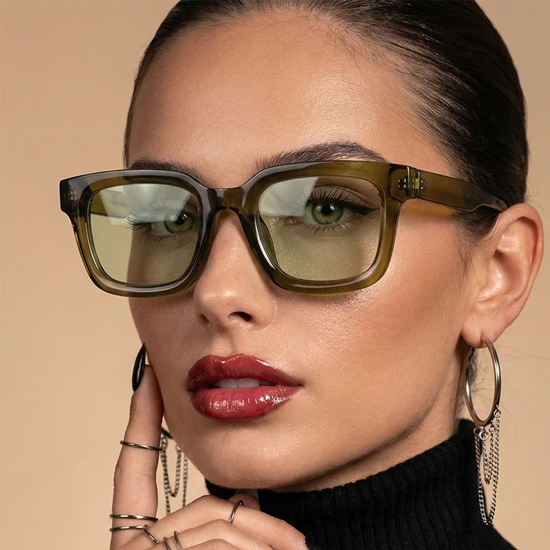 Luxury Small Square Sunglasses Minimalist Design Elegant Unisex Uv400 Protection Sun Glasses Green Clear Lens Summer Eyewear