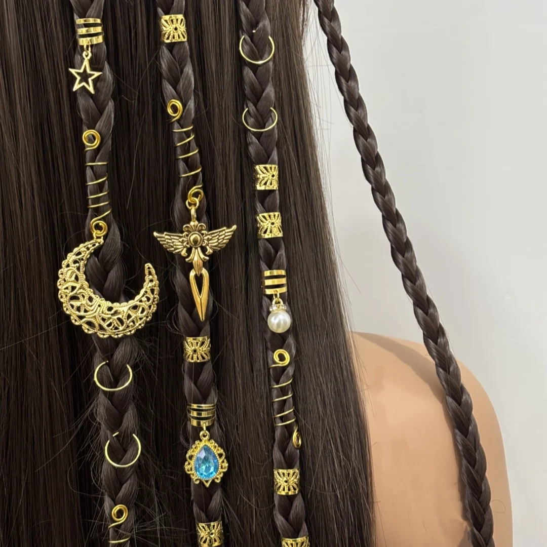 

37 золотых ажурных украшений для волос в виде звезд и лун с жемчужными кисточками, а кисточки служат подвесками-украшениями.