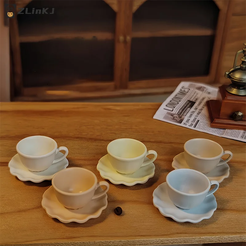 ▶2Pcs Mini Cup Drinks Model Toys Miniature Dollhouse Dessert Latte Coffee Mug Dish Set Doll Accessories Kids Gift