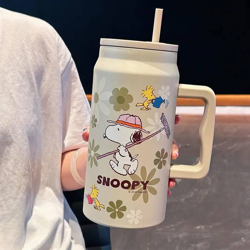 Snoopy Large Volume Stainless Steel Insulated Ice Tumbler Leakproof Portable Travel Water Mug for Daily Outdoor Birthday Gift