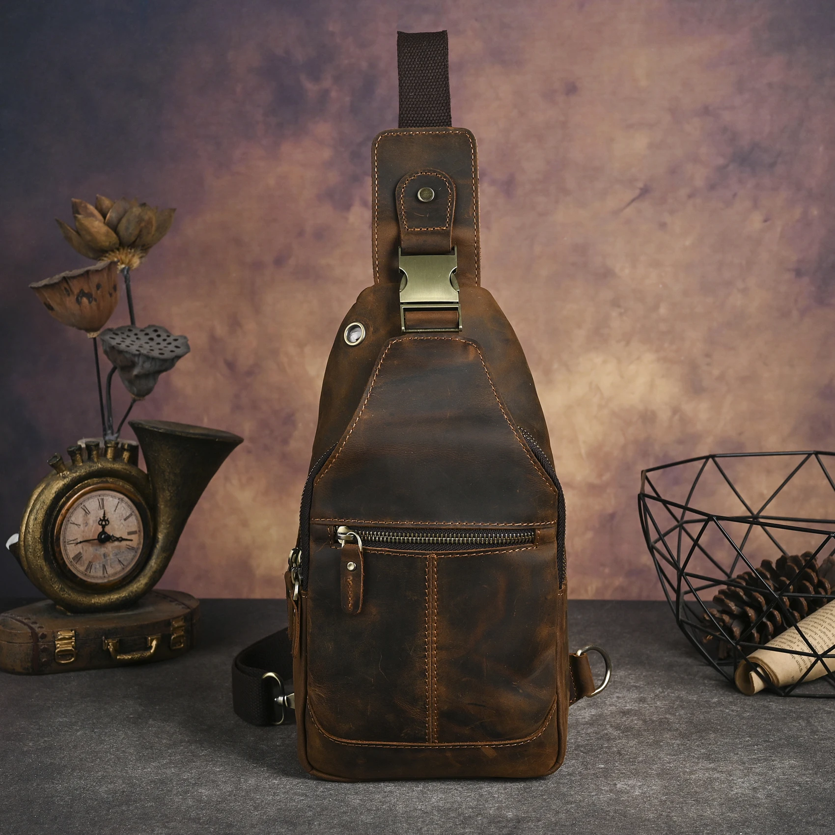 Vintage Style Men's Crossbody Bag Top Layer Cowhide Leather Outdoor Worksite Single Shoulder Satchel Fashionable Chest Bag