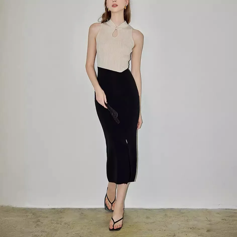 

7757 Новое трикотажное платье-майка в китайском стиле с воротником-чонсам и пуговицами, без рукавов, с цветными блоками, с разрезом из ледяного шелка