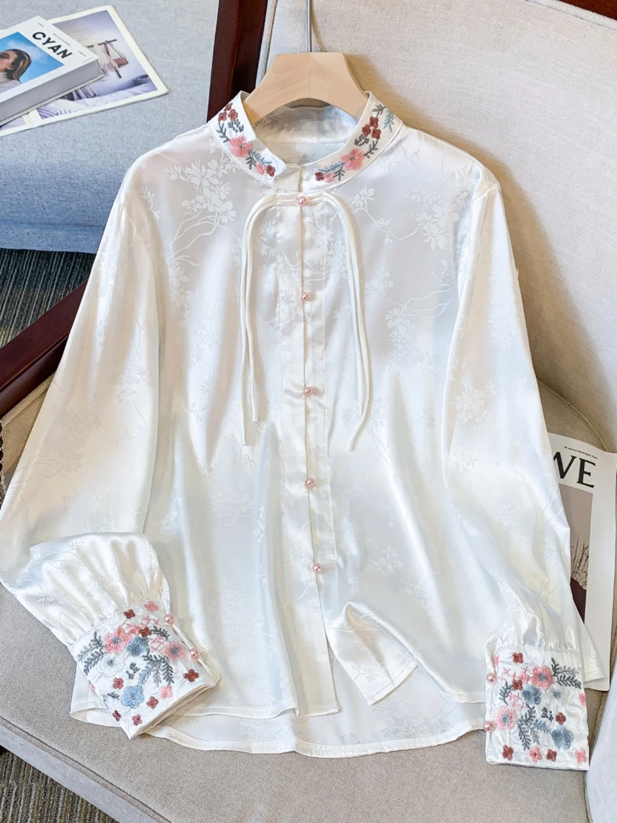 

New Chinese Sle Heavy Embroidery Button Long Sve irt Women's Spring New Match Tail Skirt Top Trendy Cotton 00%