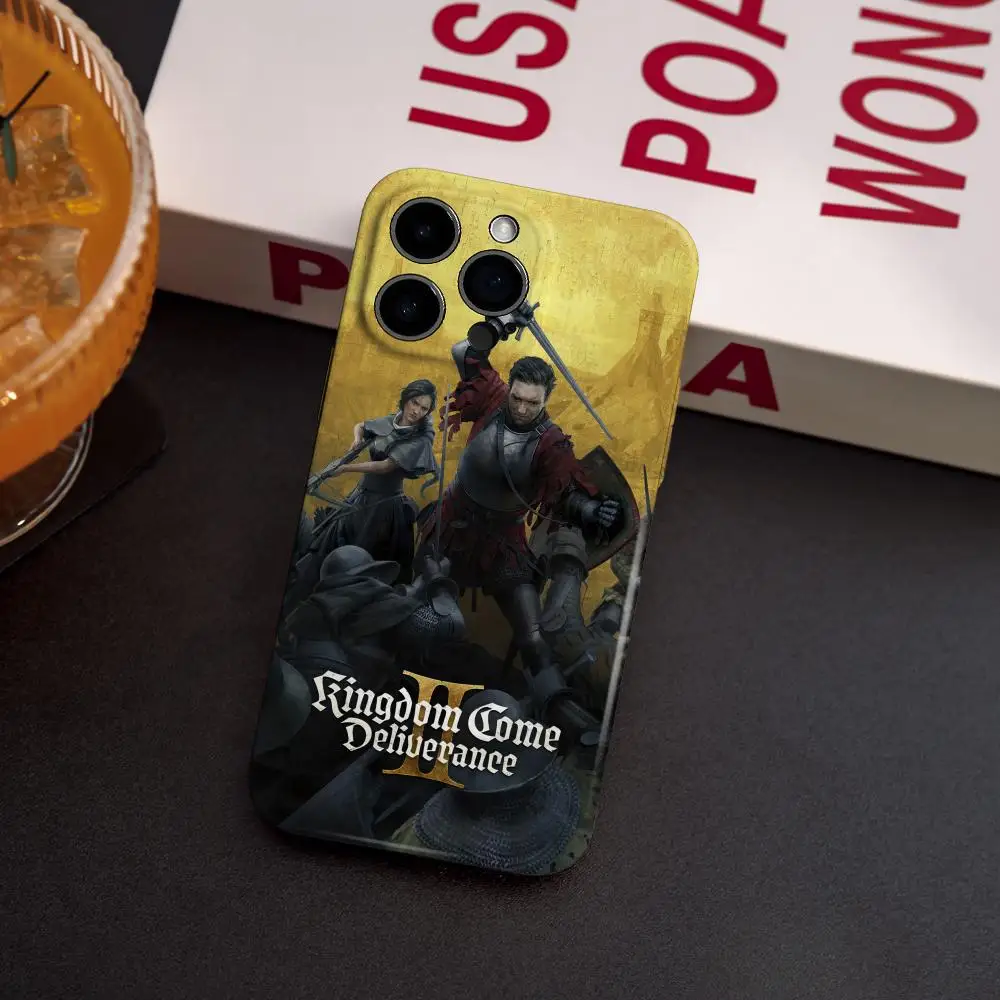 Kingdom Come Deliverance II funda de teléfono para iPhone 17 16 15 14 13 12 Pro Max Plus brillante HD película líquida de agujero fino carcasa suave
