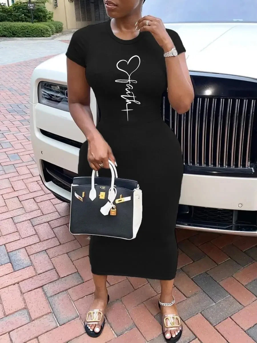 Abito estivo nero sexy da donna a forma di cuore con stampa incrociata casual slim fit a maniche corte girocollo T-shirt e gonna lunga nuda