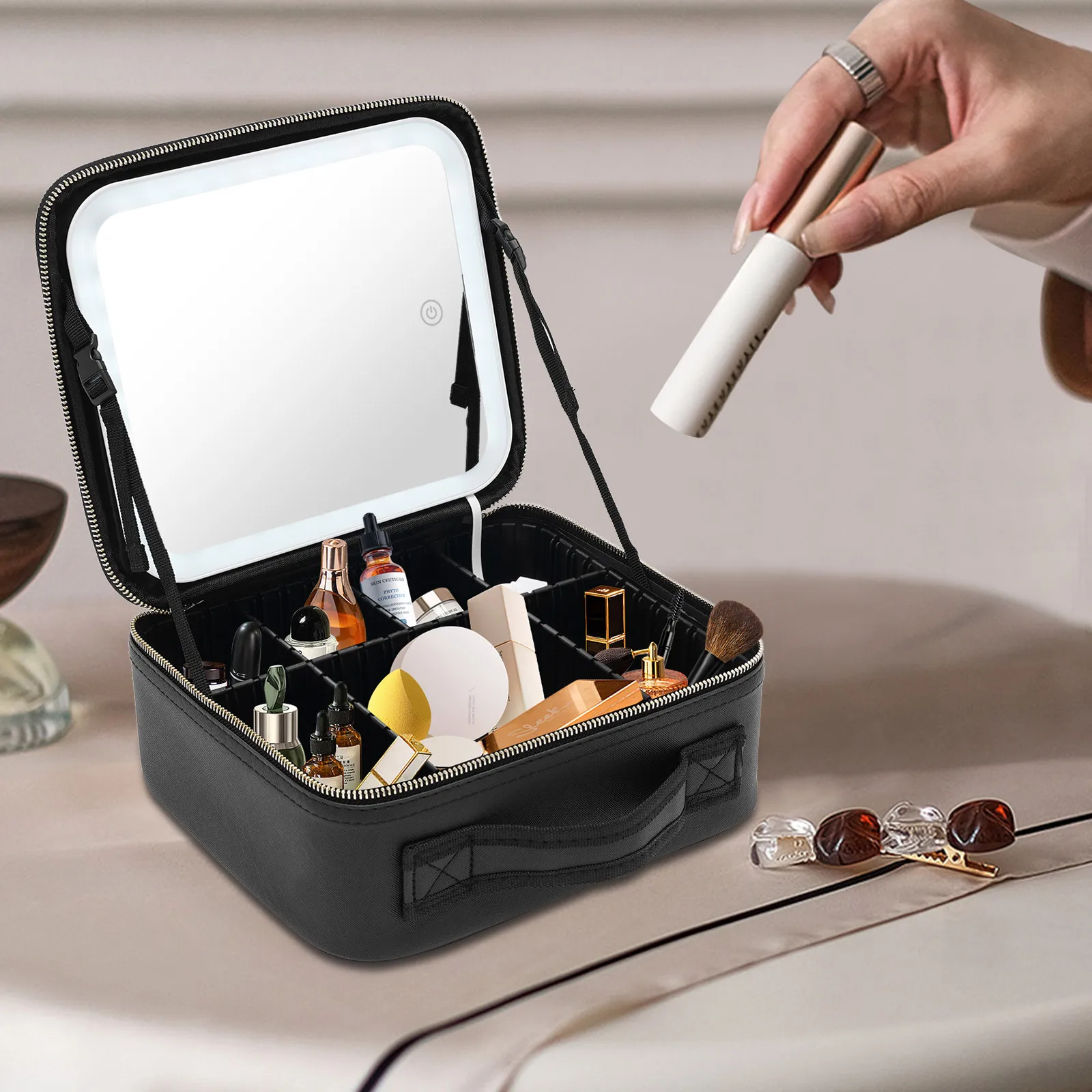 

Makeup Organizer with LED Light, 7 Dividers for Large Capacity, 4K Silver-Plated Mirror, Adjustable Brightness, Elegant PU
