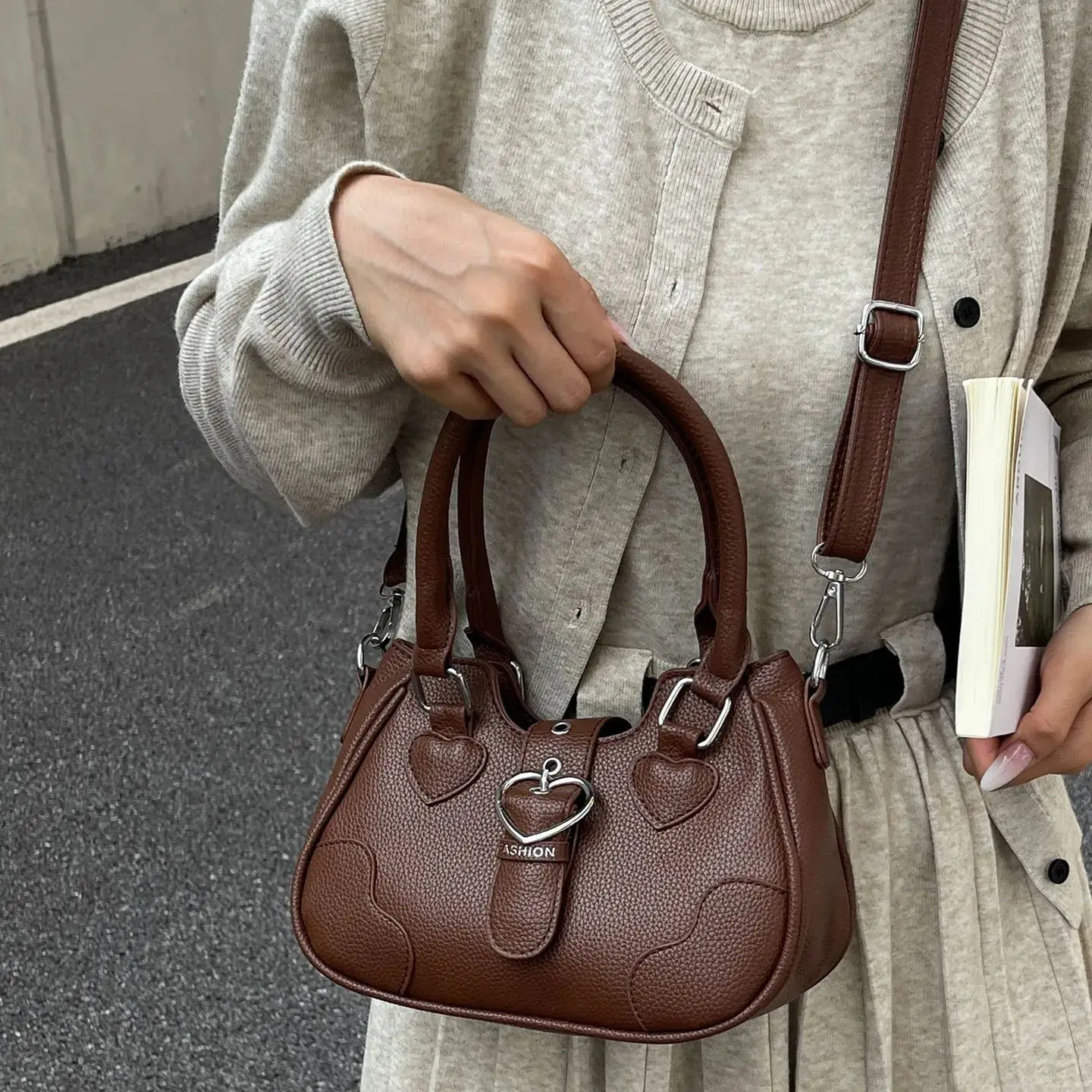 

French Retro Classic Armpit Bag High-quality PU Small Square Texture 2025 New Women's Versatile Handbag Temperament Shoulder Bag