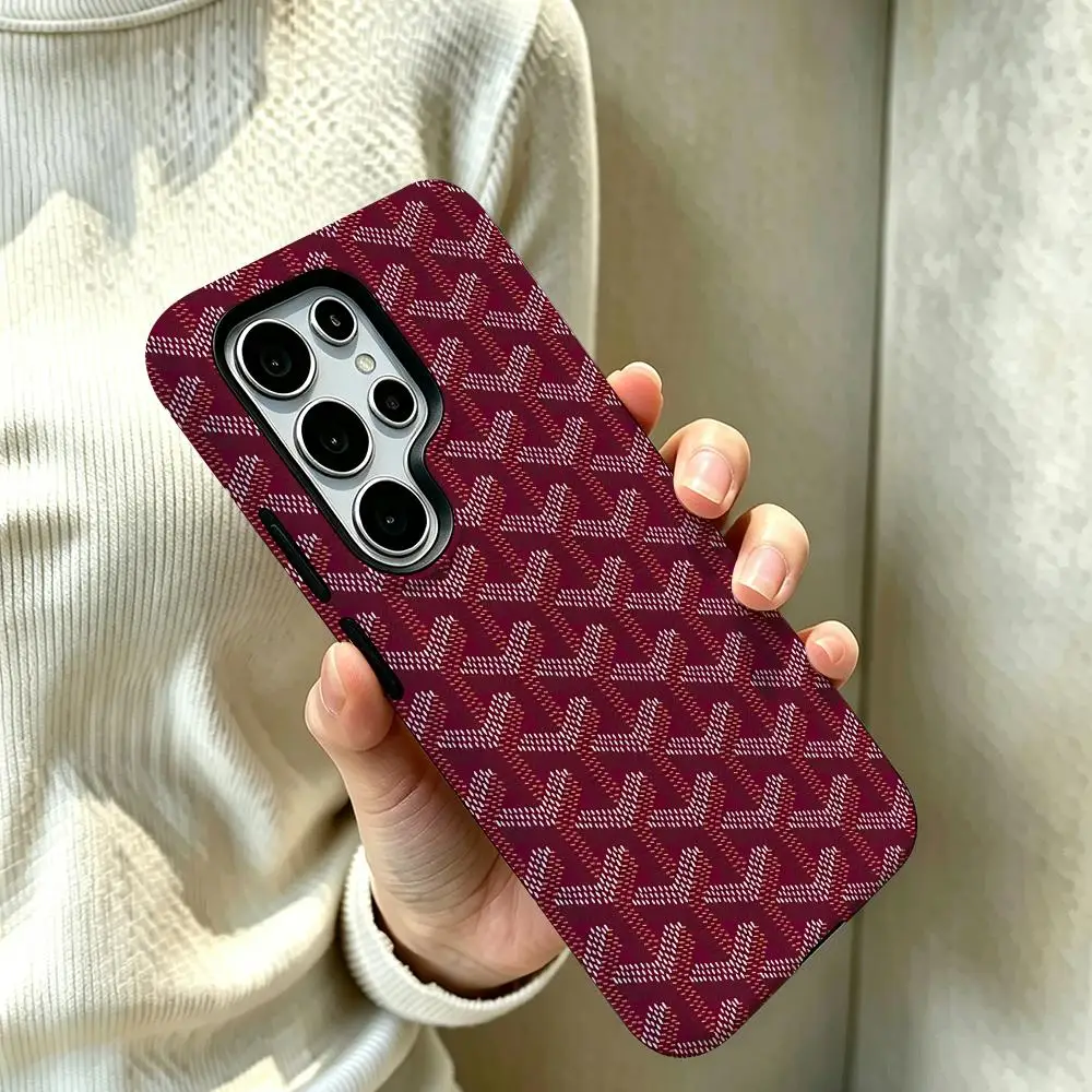 غطاء هاتف فاخر بتصميم أنيق من  - مراجعة Phone Cases Designer وسعره