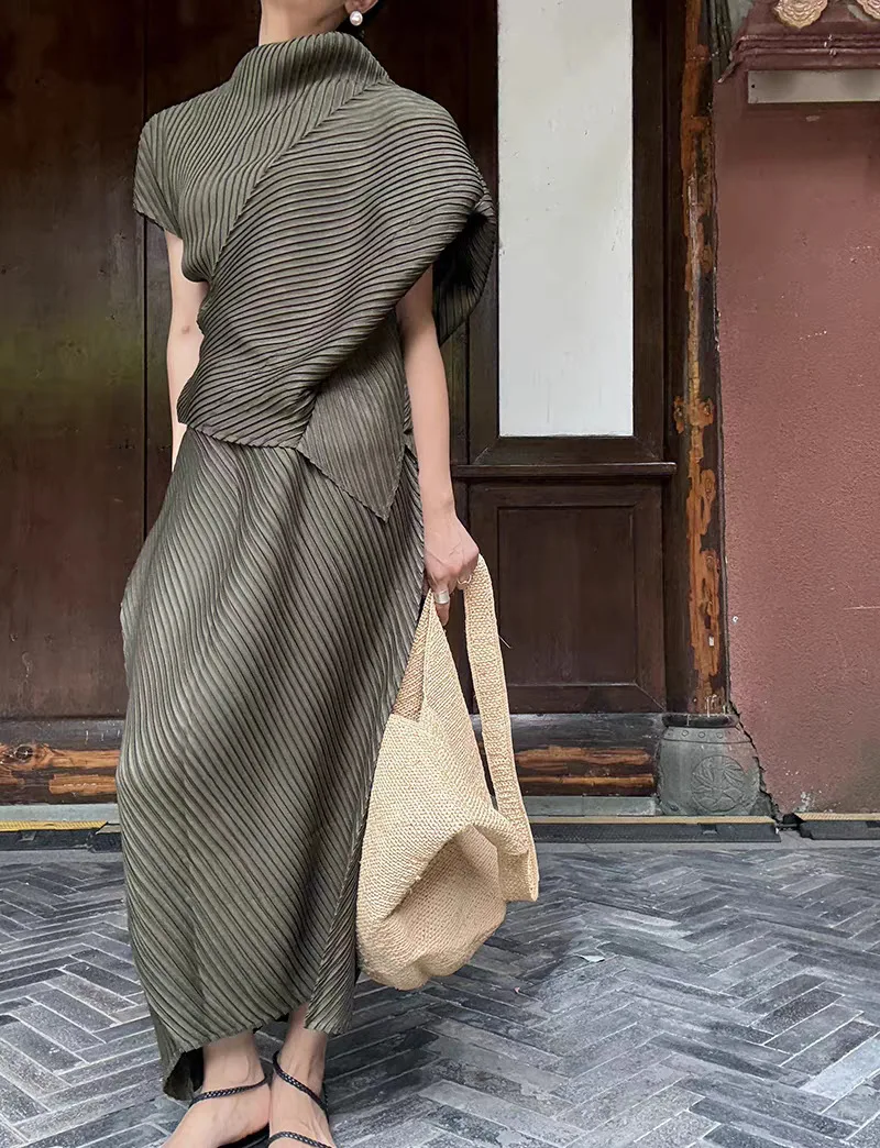 Pleated T-Shirt 2026 Summer New Japane Irregular Cut Pile Collar Top Simple Fashion Lightweight Wrinkle-Free Women Skirt