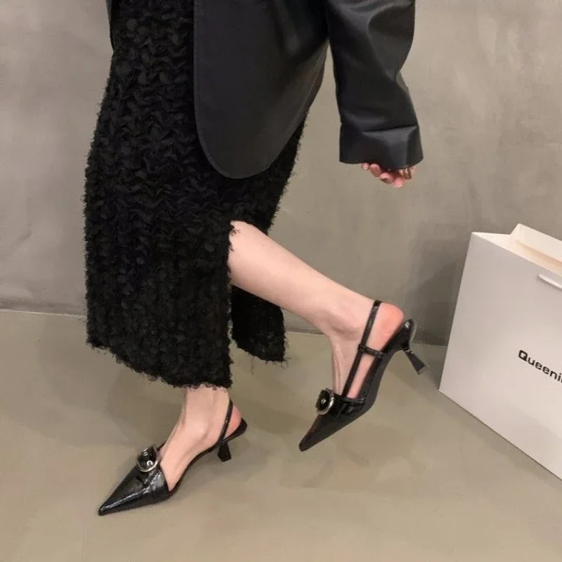 2024Med Heel Solid Fashion Sandals for Women New Hot Sale Summer Thin Heels Ladies Shoes One-line Buckle Baotou Pu  Sandals image 4